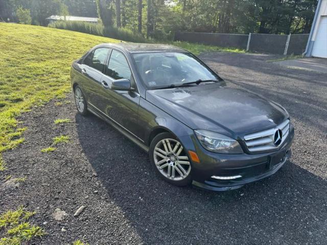 2011 Mercedes-Benz C-CLASS C 300 Luxury 4MATIC