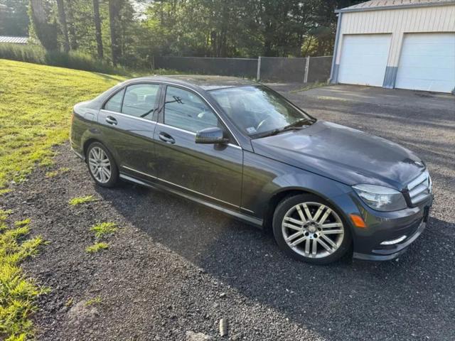 2011 Mercedes-Benz C-CLASS C 300 Luxury 4MATIC