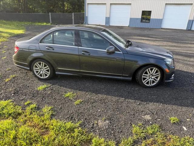 2011 Mercedes-Benz C-CLASS C 300 Luxury 4MATIC