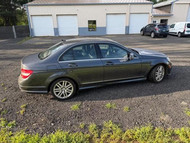 2011 Mercedes-Benz C-CLASS C 300 Luxury 4MATIC