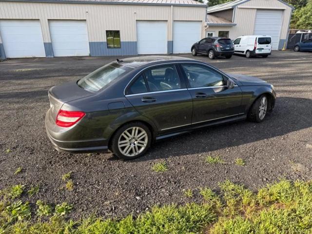 2011 Mercedes-Benz C-CLASS C 300 Luxury 4MATIC
