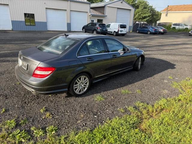 2011 Mercedes-Benz C-CLASS C 300 Luxury 4MATIC