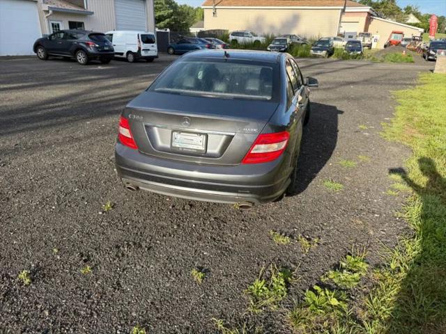 2011 Mercedes-Benz C-CLASS C 300 Luxury 4MATIC