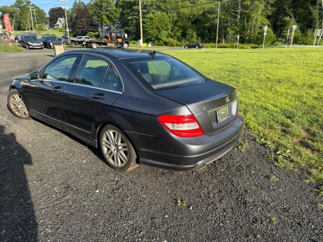 2011 Mercedes-Benz C-CLASS C 300 Luxury 4MATIC