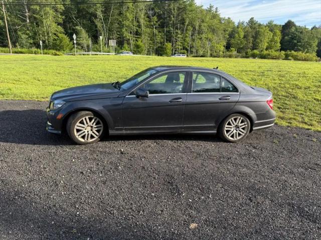 2011 Mercedes-Benz C-CLASS C 300 Luxury 4MATIC