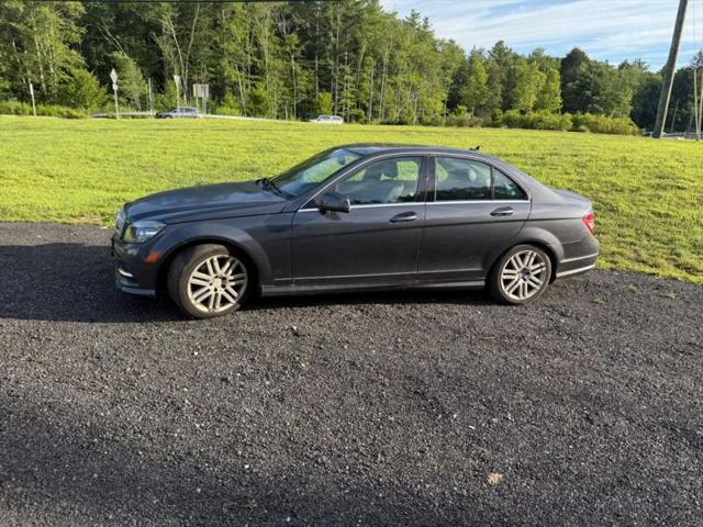 2011 Mercedes-Benz C-CLASS C 300 Luxury 4MATIC