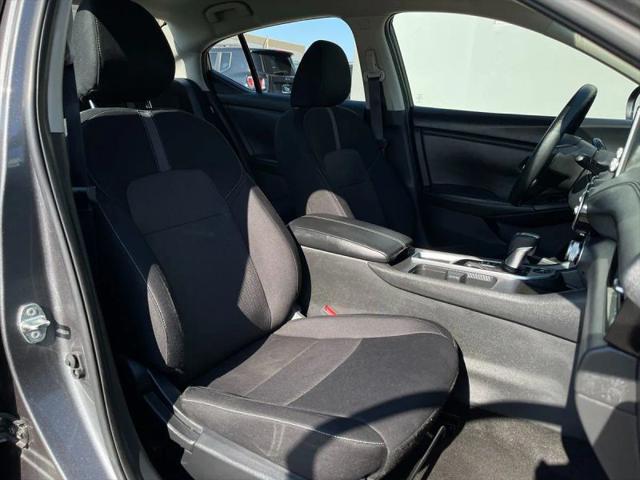 2023 Nissan Sentra SV Xtronic CVT