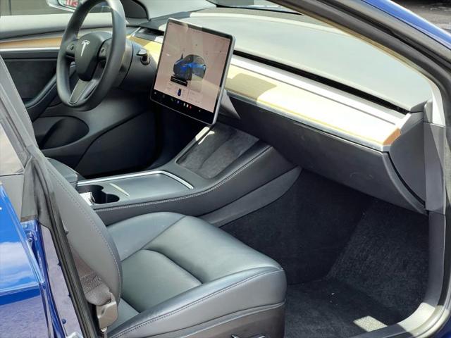 2022 Tesla Model 3 Rear-Wheel Drive