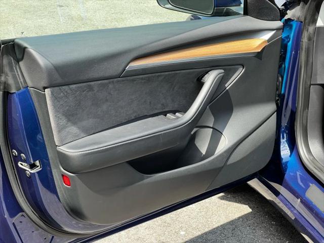 2022 Tesla Model 3 Rear-Wheel Drive