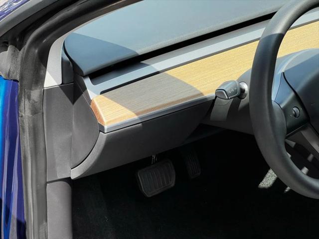 2022 Tesla Model 3 Rear-Wheel Drive