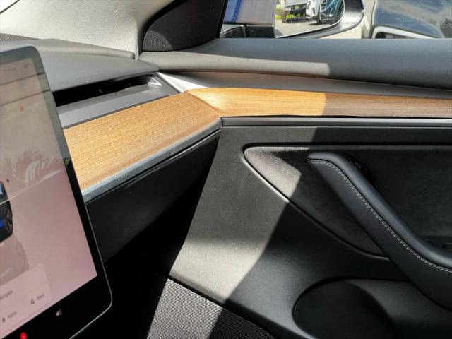 2022 Tesla Model 3 Rear-Wheel Drive