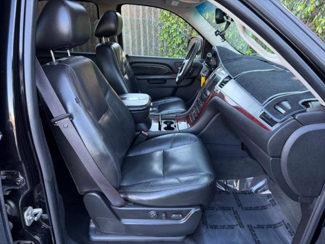 2010 Cadillac Escalade Luxury