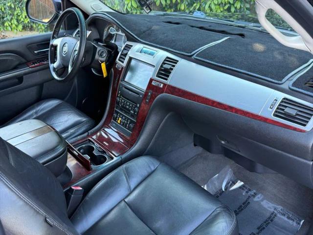 2010 Cadillac Escalade Luxury