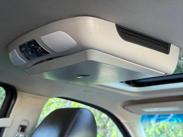 2010 Cadillac Escalade Luxury