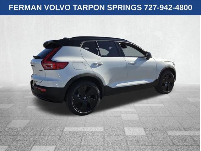 2026 Volvo XC40 Black Edition Ultra, B5 AWD Gas (mild hybrid)