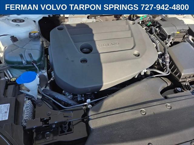 2026 Volvo XC40 Black Edition Ultra, B5 AWD Gas (mild hybrid)