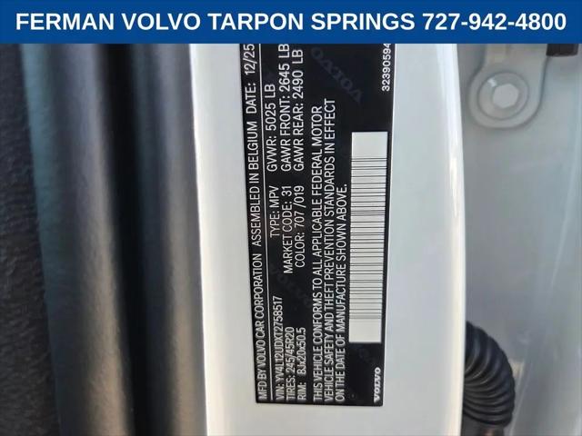 2026 Volvo XC40 Black Edition Ultra, B5 AWD Gas (mild hybrid)