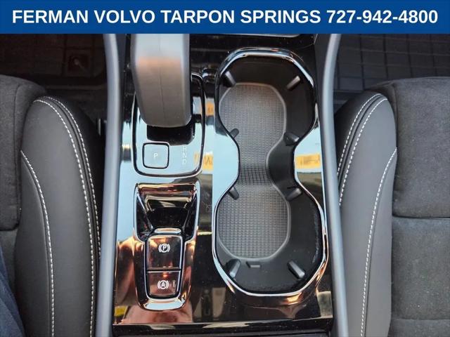 2026 Volvo XC40 Black Edition Ultra, B5 AWD Gas (mild hybrid)