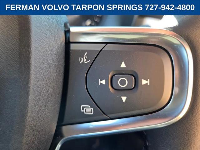 2026 Volvo XC40 Black Edition Ultra, B5 AWD Gas (mild hybrid)