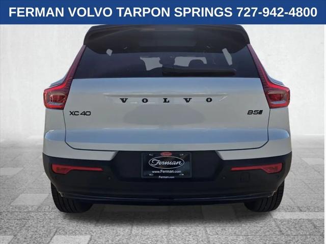 2026 Volvo XC40 Black Edition Ultra, B5 AWD Gas (mild hybrid)