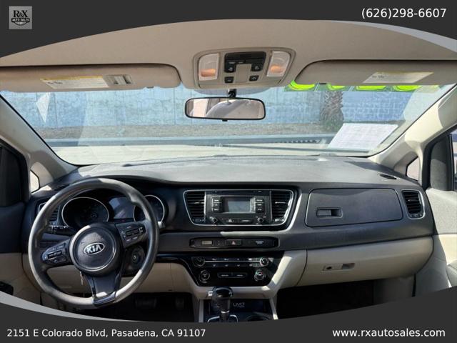 2015 Kia Sedona LX