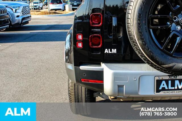 2025 Land Rover Defender 110 P300