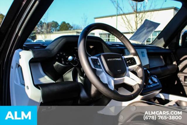 2025 Land Rover Defender 110 P300