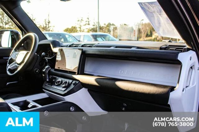 2025 Land Rover Defender 110 P300