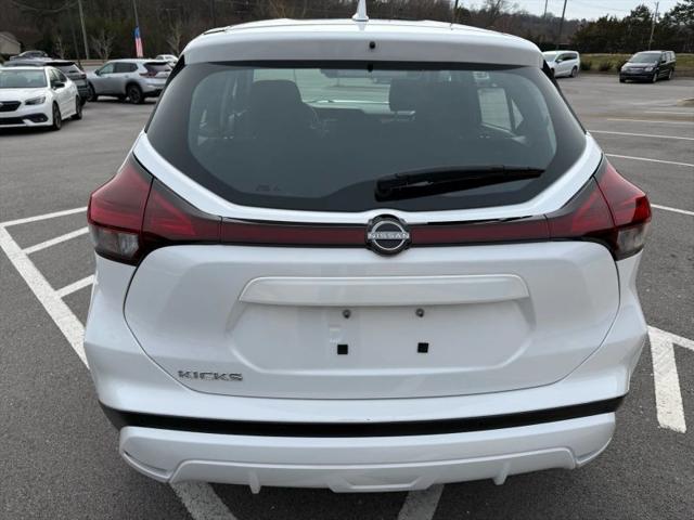 2022 Nissan Kicks S Xtronic CVT