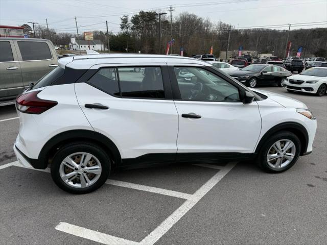 2022 Nissan Kicks S Xtronic CVT