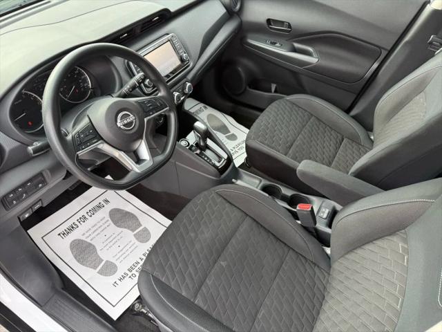 2022 Nissan Kicks S Xtronic CVT
