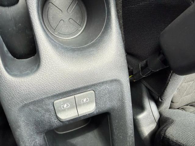 2022 Nissan Kicks S Xtronic CVT