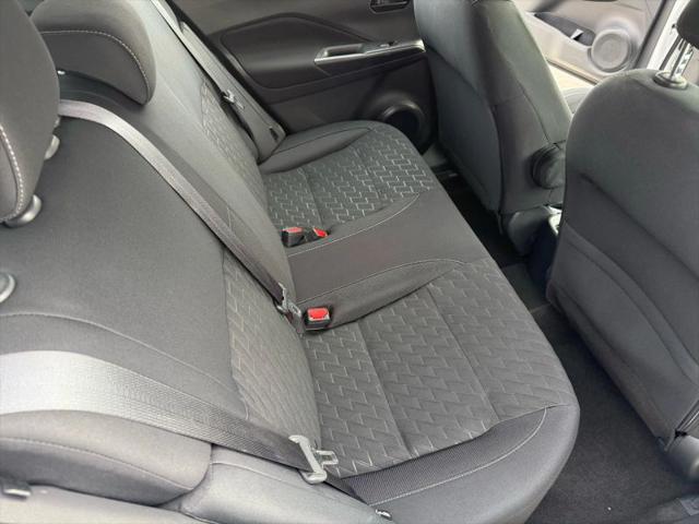 2022 Nissan Kicks S Xtronic CVT