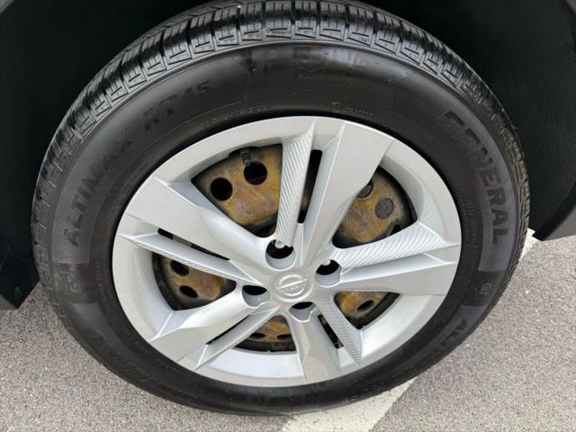 2022 Nissan Kicks S Xtronic CVT