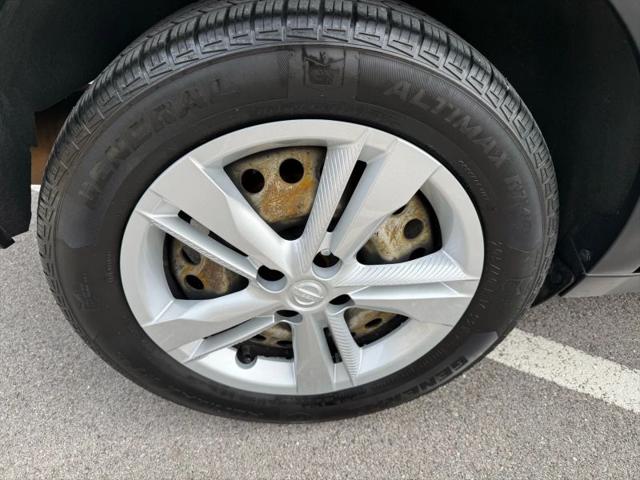 2022 Nissan Kicks S Xtronic CVT