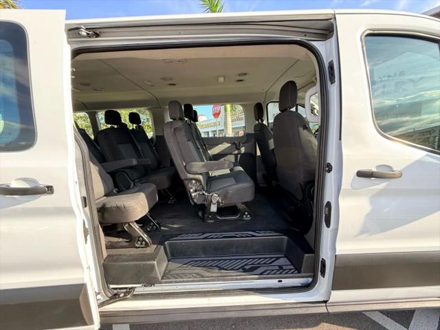 2021 Ford Transit Passenger Wagon XLT