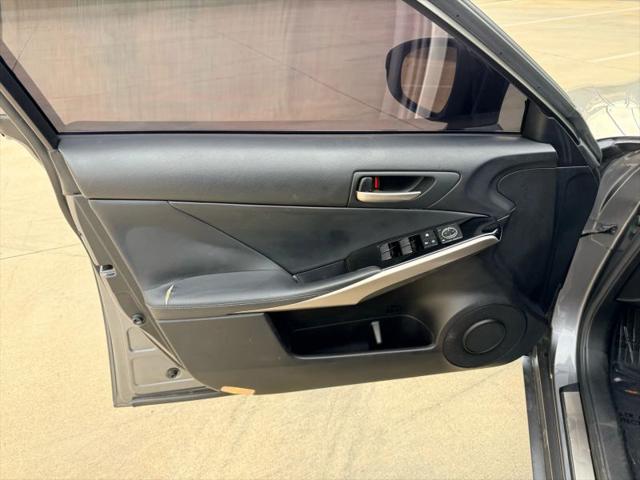 2019 Lexus IS 300 300