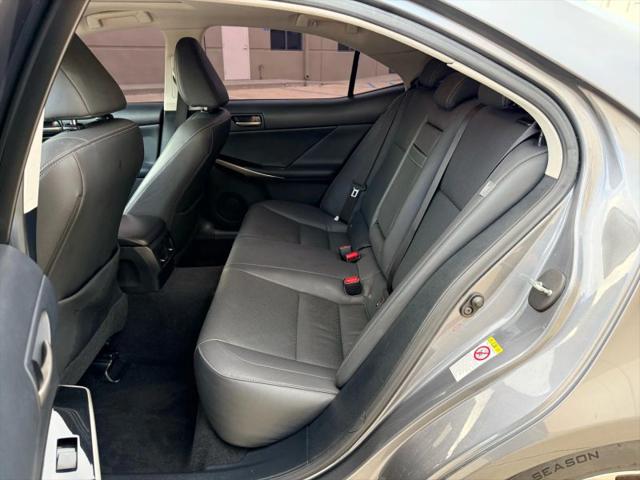 2019 Lexus IS 300 300