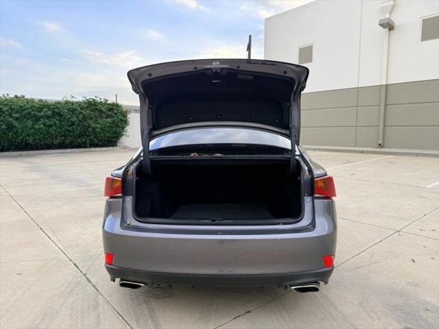 2019 Lexus IS 300 300