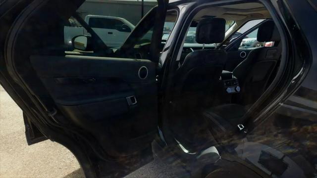 2024 Land Rover Discovery P300 S