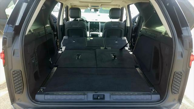 2024 Land Rover Discovery P300 S