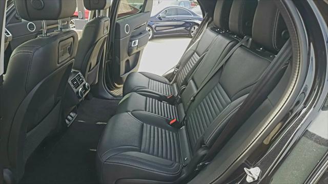 2024 Land Rover Discovery P300 S