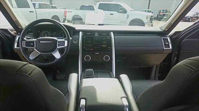 2024 Land Rover Discovery P300 S