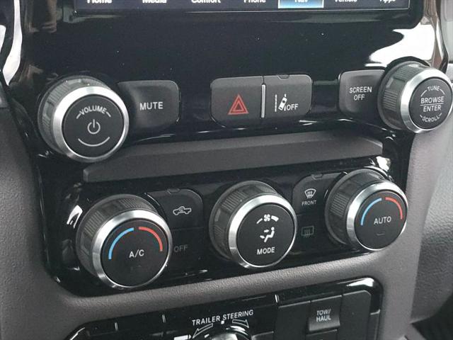 2022 Ram 1500 Big Horn Crew Cab 4x4 5'7" Box