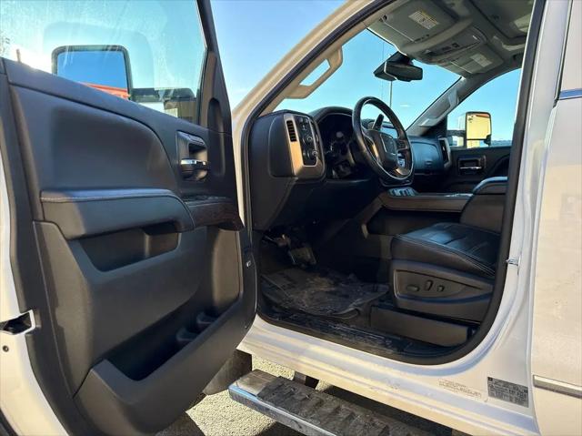 2017 GMC Sierra 3500HD Denali