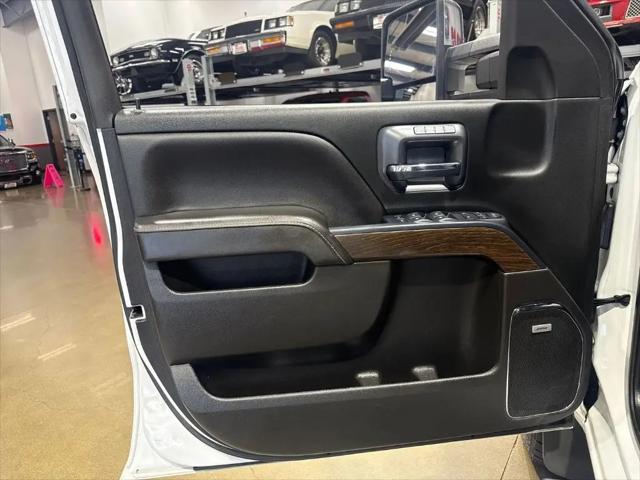 2017 GMC Sierra 3500HD Denali