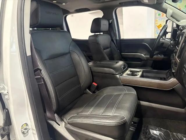 2017 GMC Sierra 3500HD Denali
