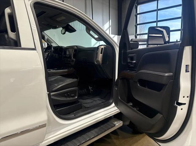 2017 GMC Sierra 3500HD Denali