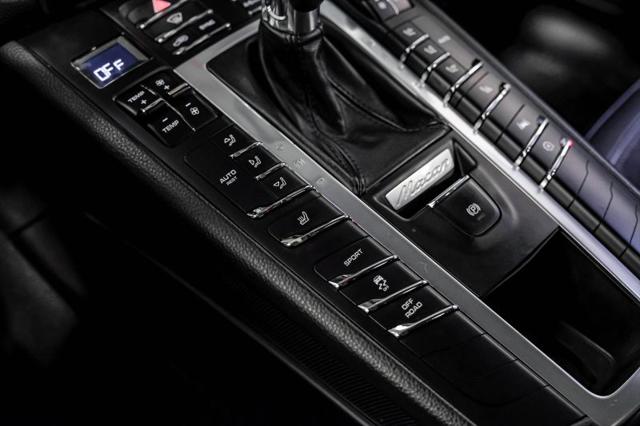 2021 Porsche Macan Base