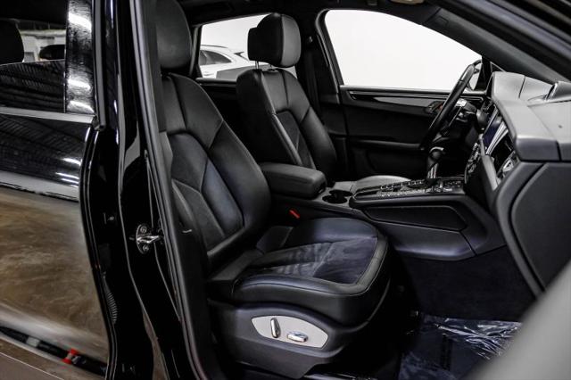 2021 Porsche Macan Base